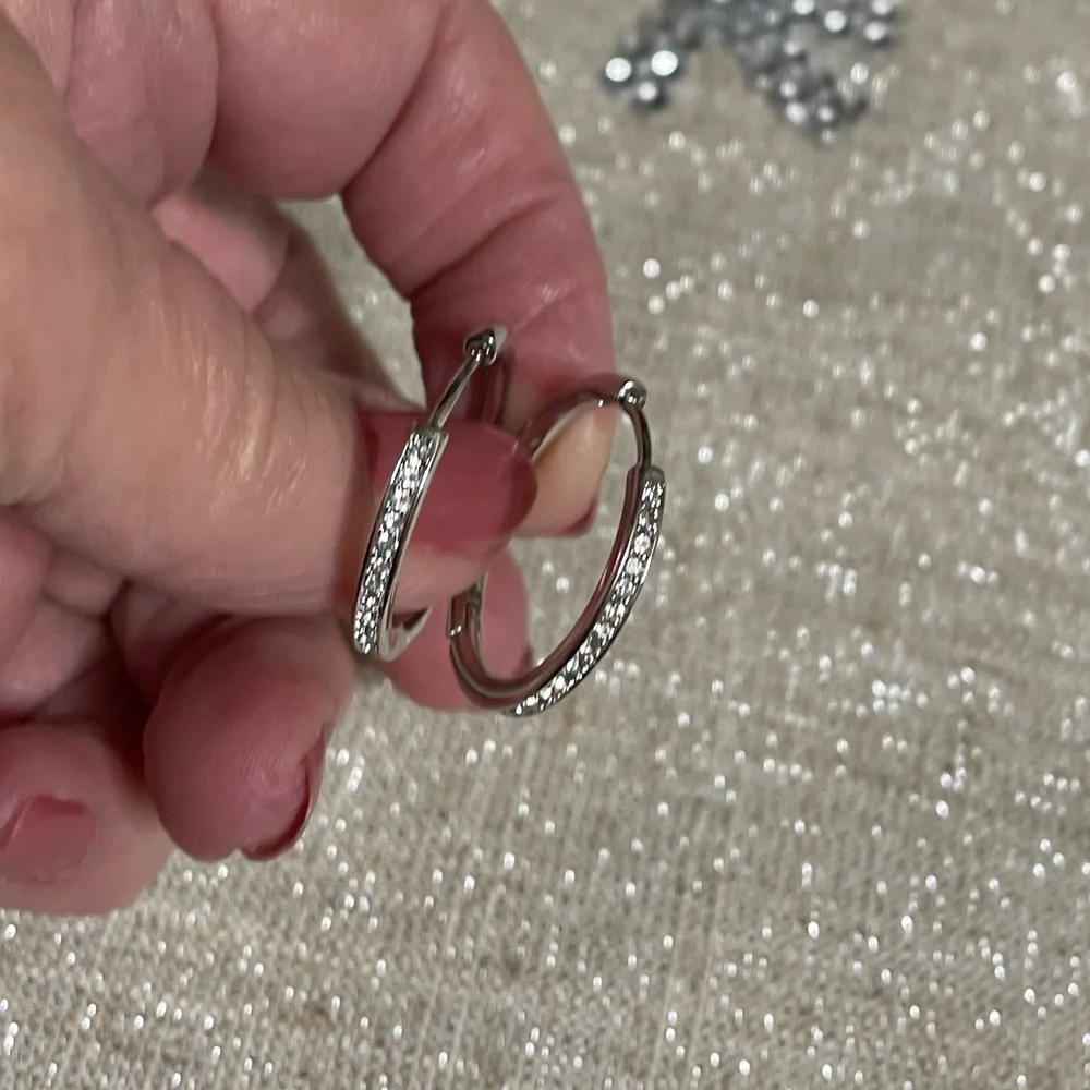 18k white gold earrings with crystals NEW - Picture 4 of 5